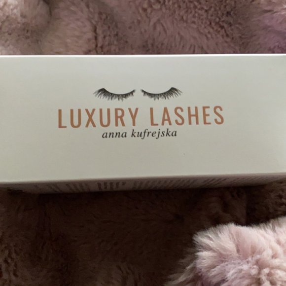 Bond Care Lash Cleansing Foam - Picture 2 of 5